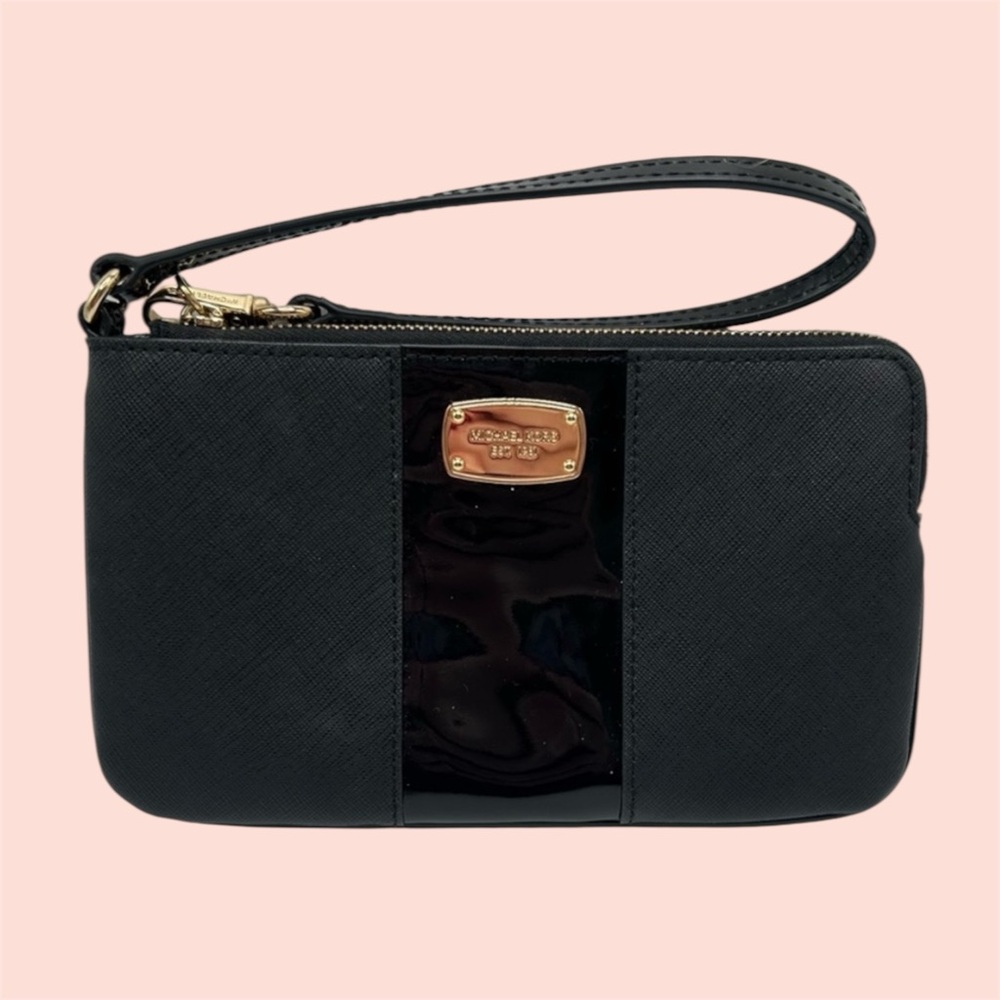 Micheal Kors Wristlet Wallet
